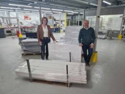 Leendert Hoogendoorn van IMS Werkendam BV spuit bakken voor simulatiezorgwoning