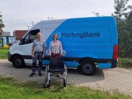 Hartingbank schenkt rolstoel aan i_lab